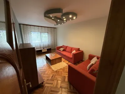 Apartament 2 camere decomandat etajul 2 zona Grivitei- Mihai Viteazul - Brasov