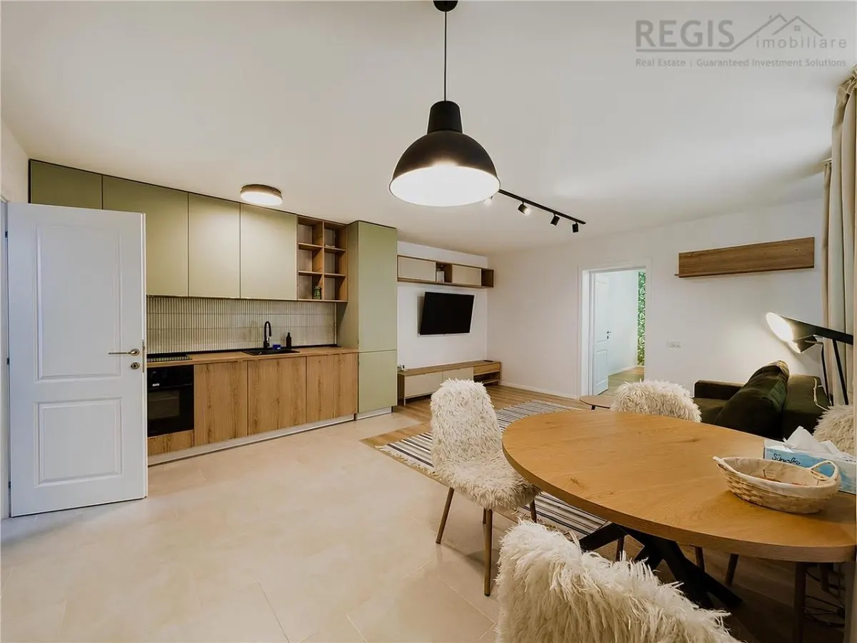 Apartament modern cu 2 camere ultracentral pe str Republicii - foto 2