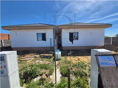 Moșnița Nouă, Duplex cu 3 dormitoare și 374 mp teren, La 100 m de strada principală. - foto 1