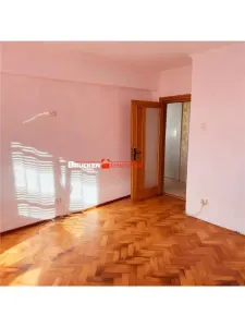 Apartament 3 camere - foto 4