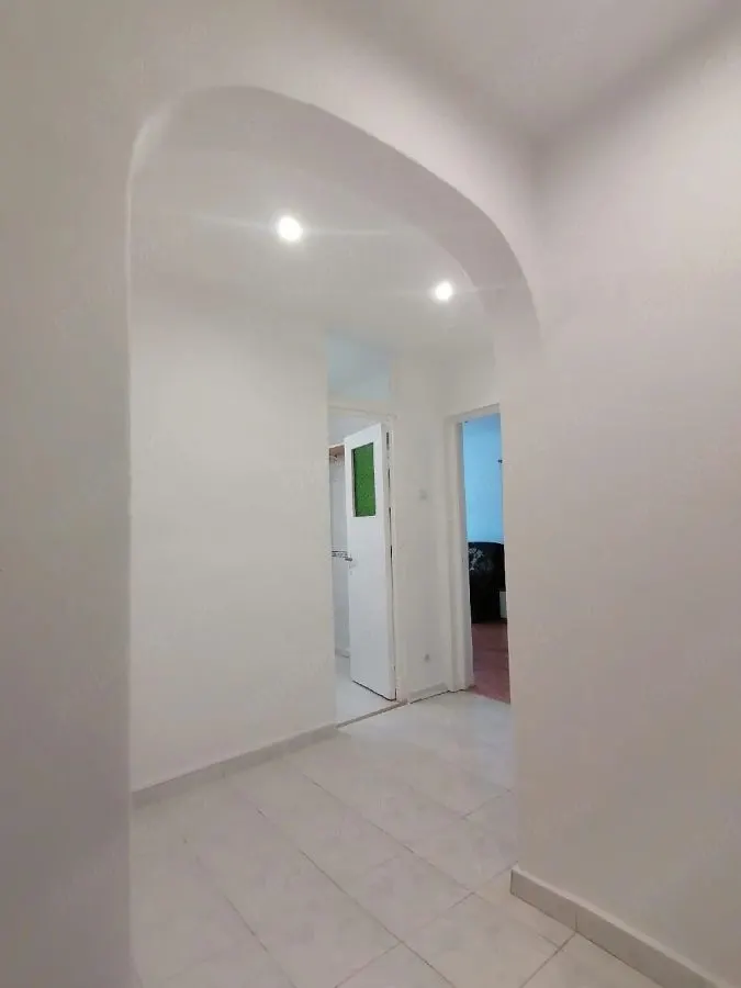Garsoniera Racadau-pietonal,bloc apartamente,74500 Euro - foto 2