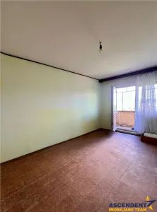 Apartament cu trei camere de renovat in Feldioara, Brasov - foto 16