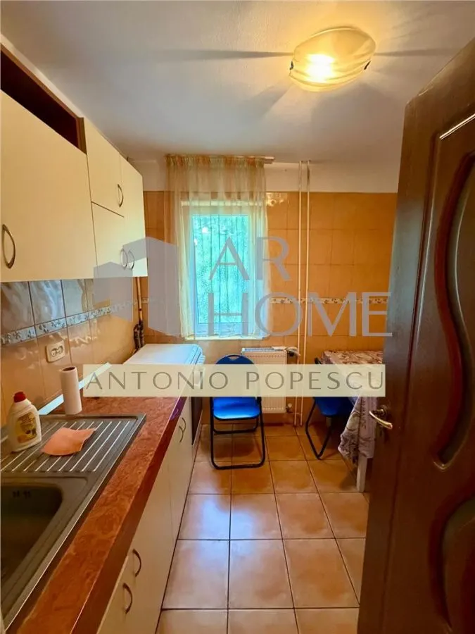 Apartament 2 camere, decomandat, in Ploiesti, zona Vest/ Lamaita. - foto 7