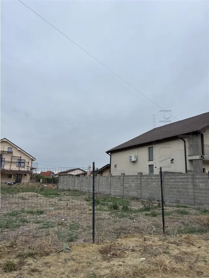Teren- MOSNITA NOUA- Toate utilitatile  + str. pietruita, situat in apropiere de VALERY - foto 3