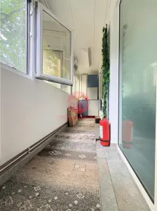 Apartament 3 Camere Decomandat cu Loc de Parcare și Boxa Tomis Nord - foto 10