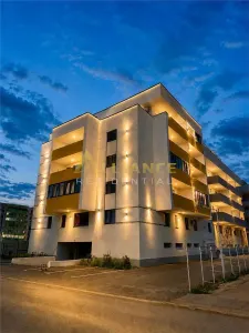 Apartament 2camere decomandat gata de mutare  Metrou Berceni 18min - foto 2