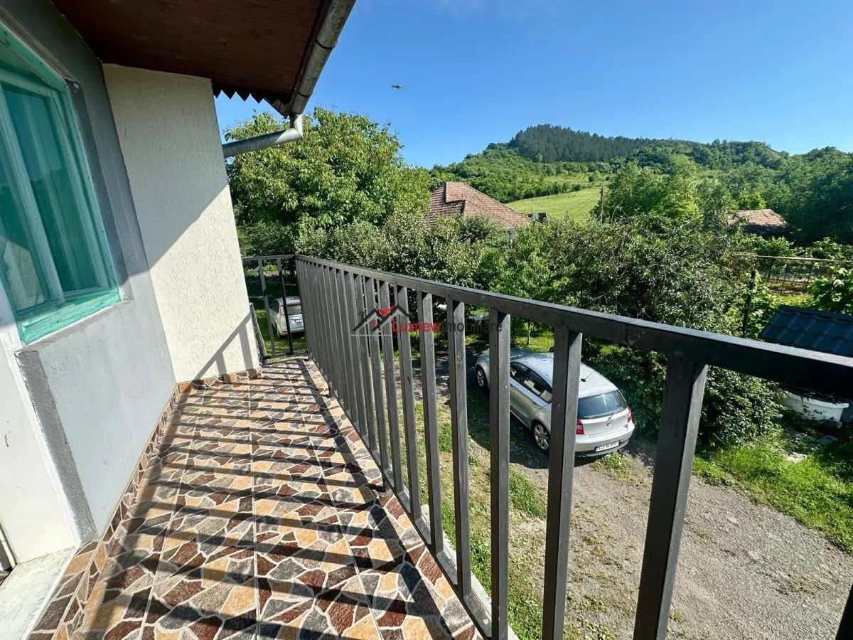 Casa indviduala cu 3 camere, living, bucatarie, 2 bai si mansarda in apropiere de Gherla! - foto 5