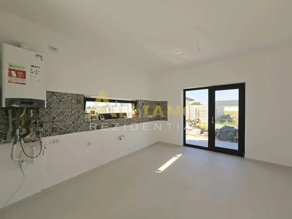 CASA COMUNA BERCENI - GATA DE MUTAT - COMISION 0% - foto 9