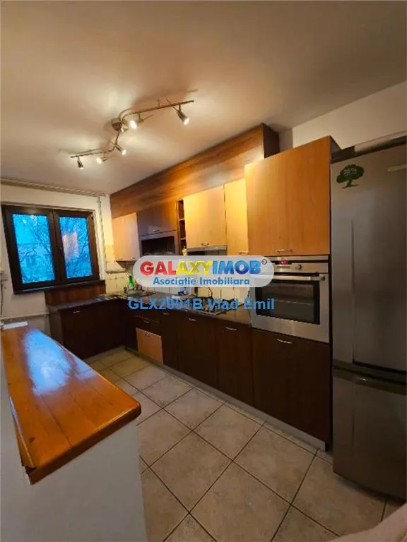 Apartament 4 camere de Inchiriat strada Apusului - foto 1