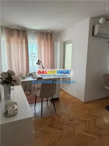 Apartament cu o camera de inchiriat nemobilat 1 Mai - foto 2