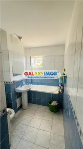 Apartament cu o camera de inchiriat nemobilat 1 Mai - foto 7