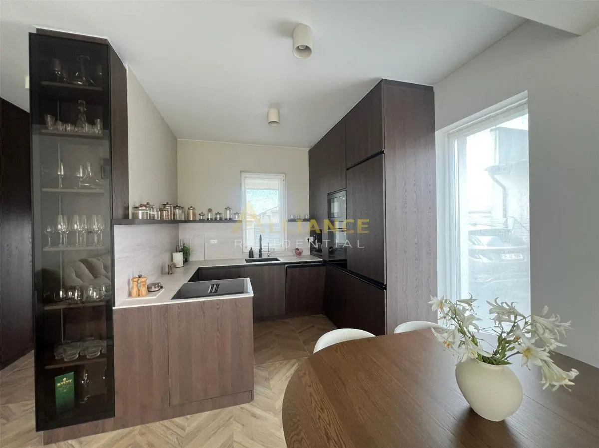 CASA PARTER MOBILATA SI UTILATA-3 CAMERE-2 BAI-STR.MIORITA - foto 10