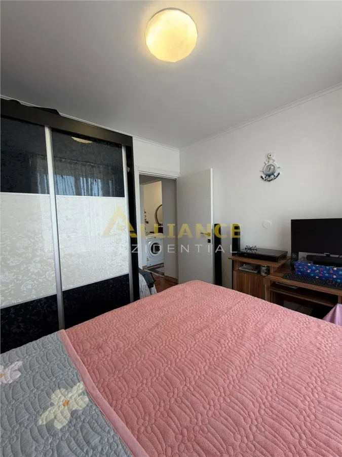 Apartament 4 camere - 2 bai | 8 Min Metrou 1 Decembrie - foto 6