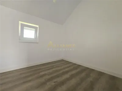 Casa individuala- 6 camere - 4 bai- 3 dressinguri-100m de autobuz - foto 10