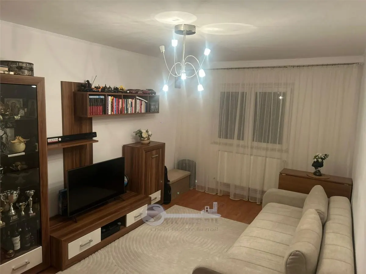 Apartament 3 camere Nicolina 1 pod mare vedere deschisa - foto 2