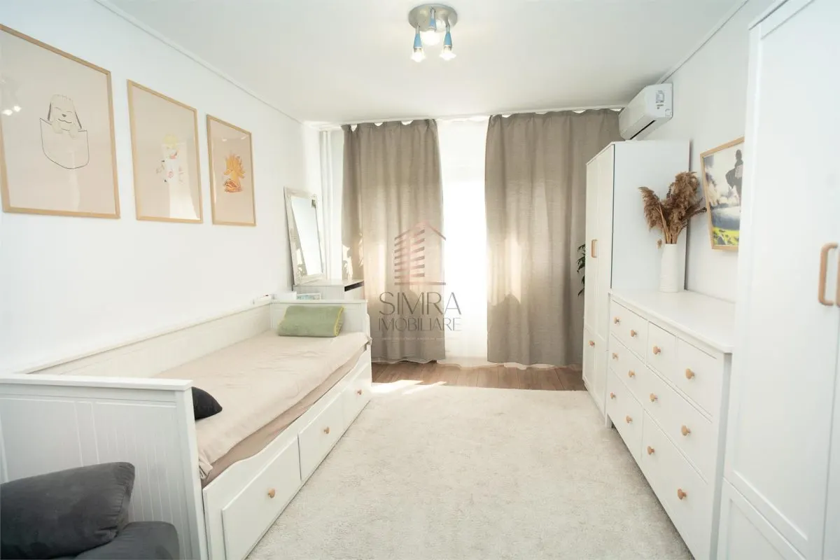 Apartament de vanzare cu 3 camere(transformat din 4 camere) pe Bld Dacia - foto 3