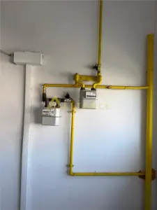 De vanzare in EXCLUSIVITATE apartament cu 4 camere decomandat, situat pe Strada Mizil nr. 7, la doar 8 minute de mers pe jos de statia de metrou 1 Dec - foto 17