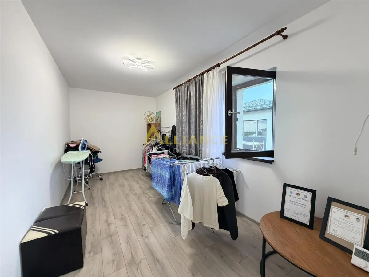 Casa deosebita cu 5 camere in Berceni â€“ Mobilata, Utilata, Dormitor la Parter si Curte Amenajata - foto 12