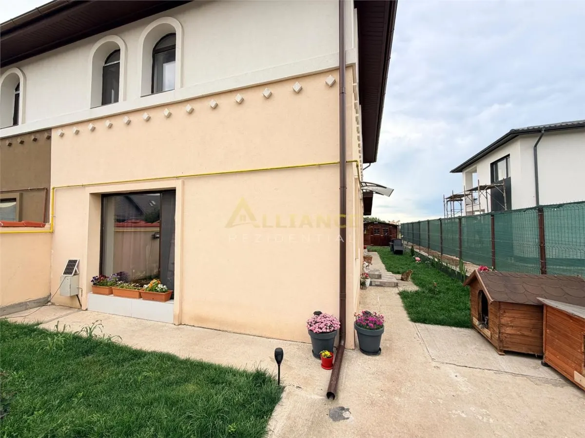 Mutare Imediata! Casa 5 Camere in Berceni, Terasa Acoperita si Curte Superba - foto 2