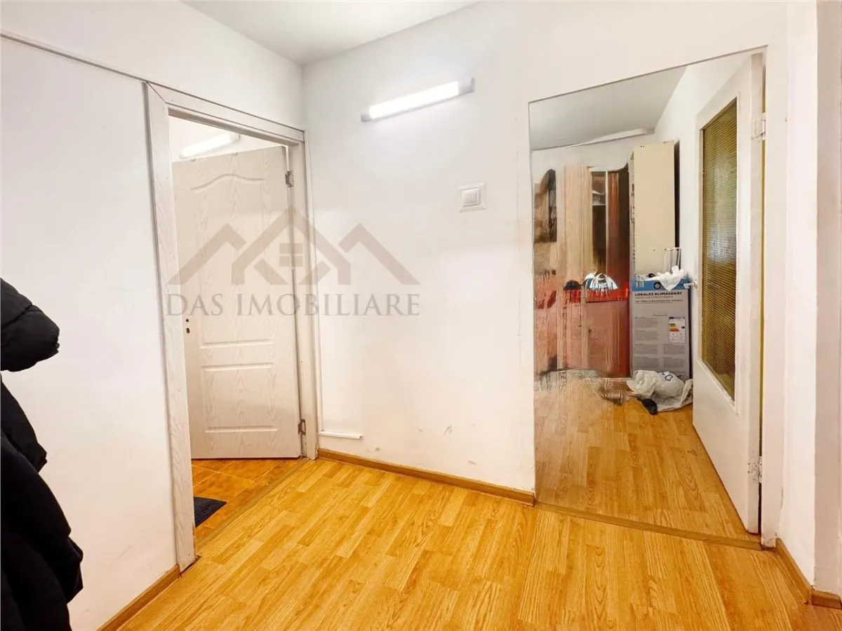 Apartament 3 camere decomandat, parter inalt ,  Olteniei - foto 8