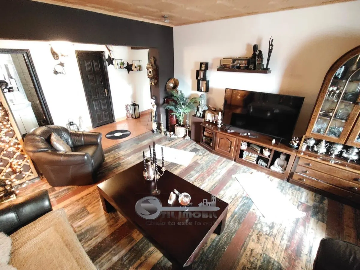 Apartament 4 camere Nicolina Garaj 2 Bai 2 Balcoane Vedere Cetatuia - foto 1