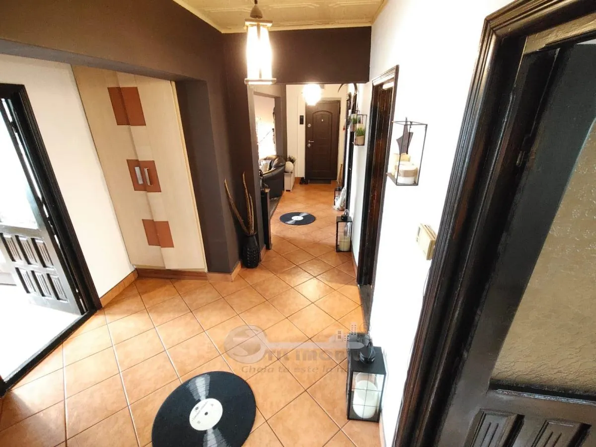 Apartament 4 camere Nicolina Garaj 2 Bai 2 Balcoane Vedere Cetatuia - foto 13