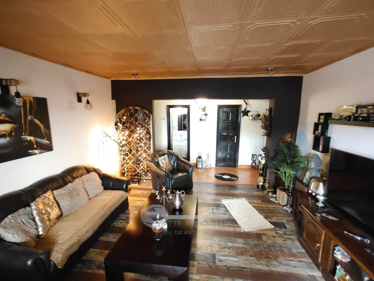 Apartament 4 camere Nicolina Garaj 2 Bai 2 Balcoane Vedere Cetatuia - foto 3