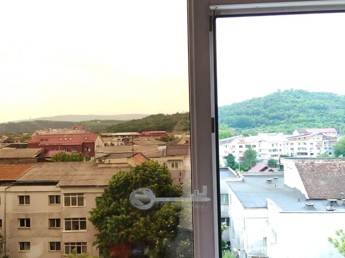 Apartament 4 camere Nicolina Garaj 2 Bai 2 Balcoane Vedere Cetatuia - foto 7