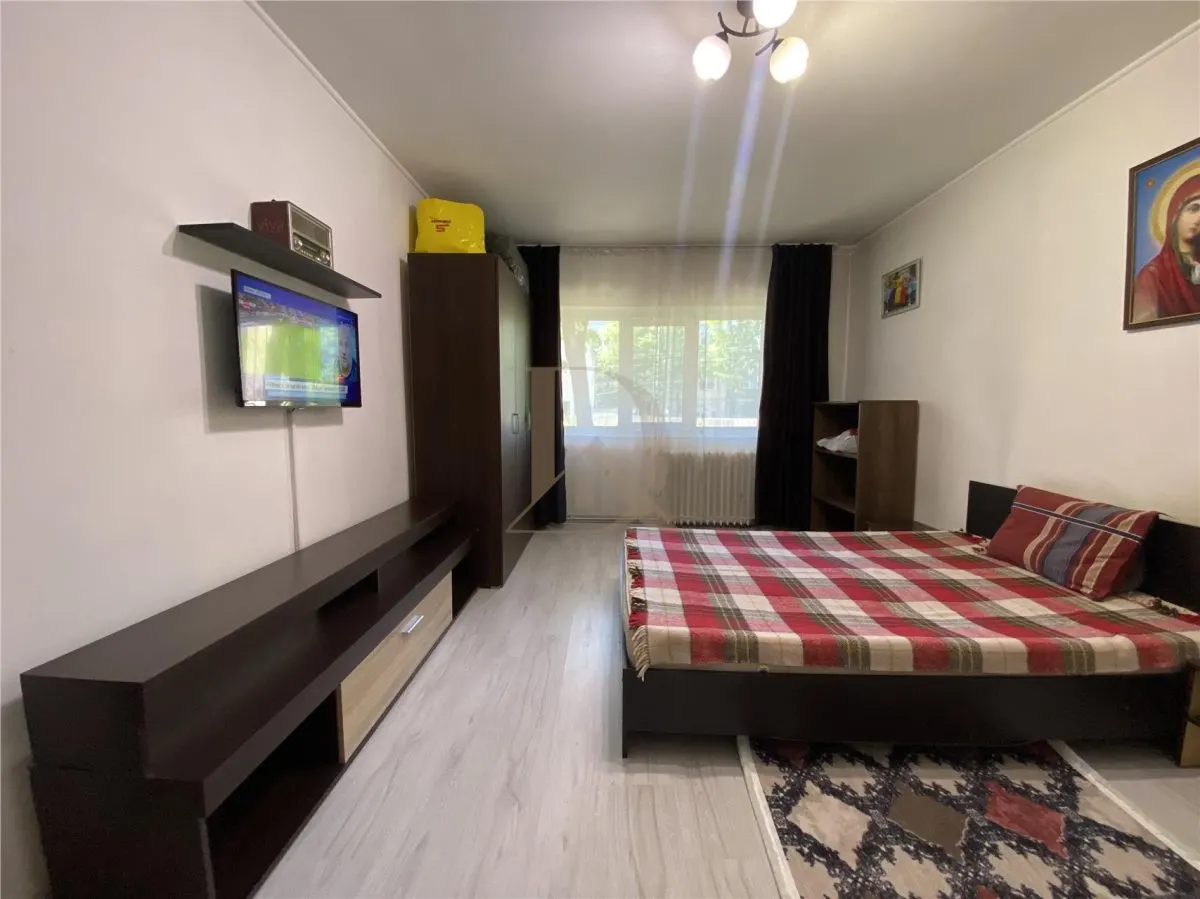 De închiriat! Centru - Arcu , apartament 1 camera , 5 minute de Copou si Piata Unirii - foto 2