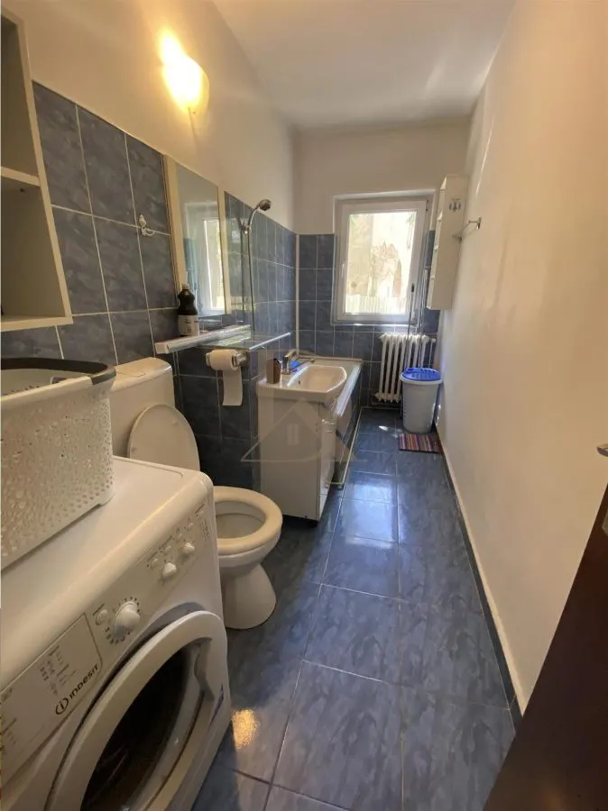 De închiriat! Centru - Arcu , apartament 1 camera , 5 minute de Copou si Piata Unirii - foto 4