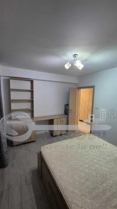 Apartament 3 Camere Hala Centrala - 650 euro - foto 3