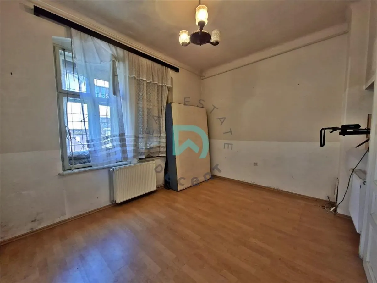Casa De Mijloc, singur in curte, Brasov - foto 15