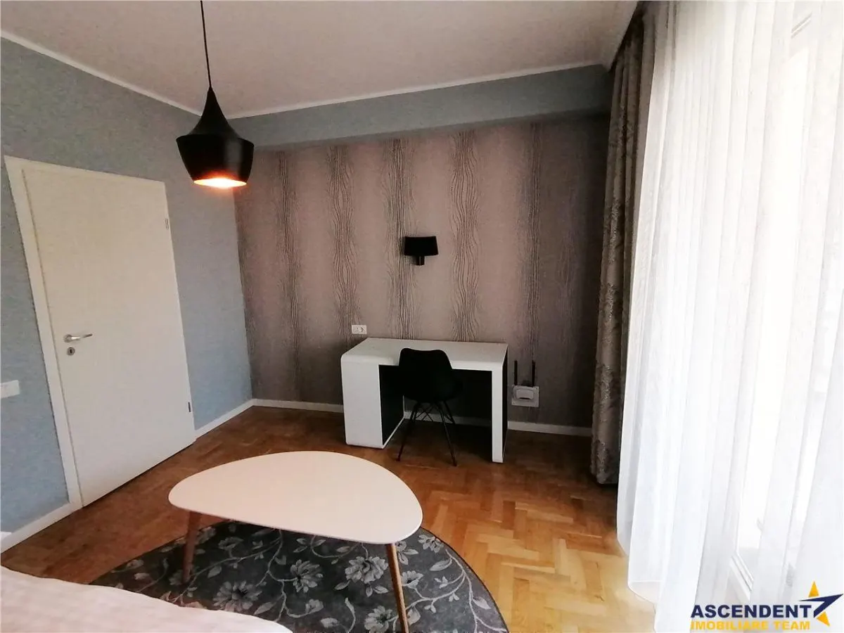 Proprietate deosebita, pe 4 camere, 140 mp, curte amenajata, Central, Brasov - foto 14