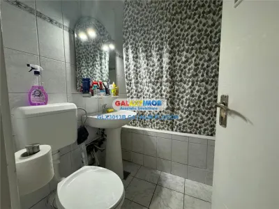 De inchiriere apartament 2 camere cu centrala 1 Mai - foto 4