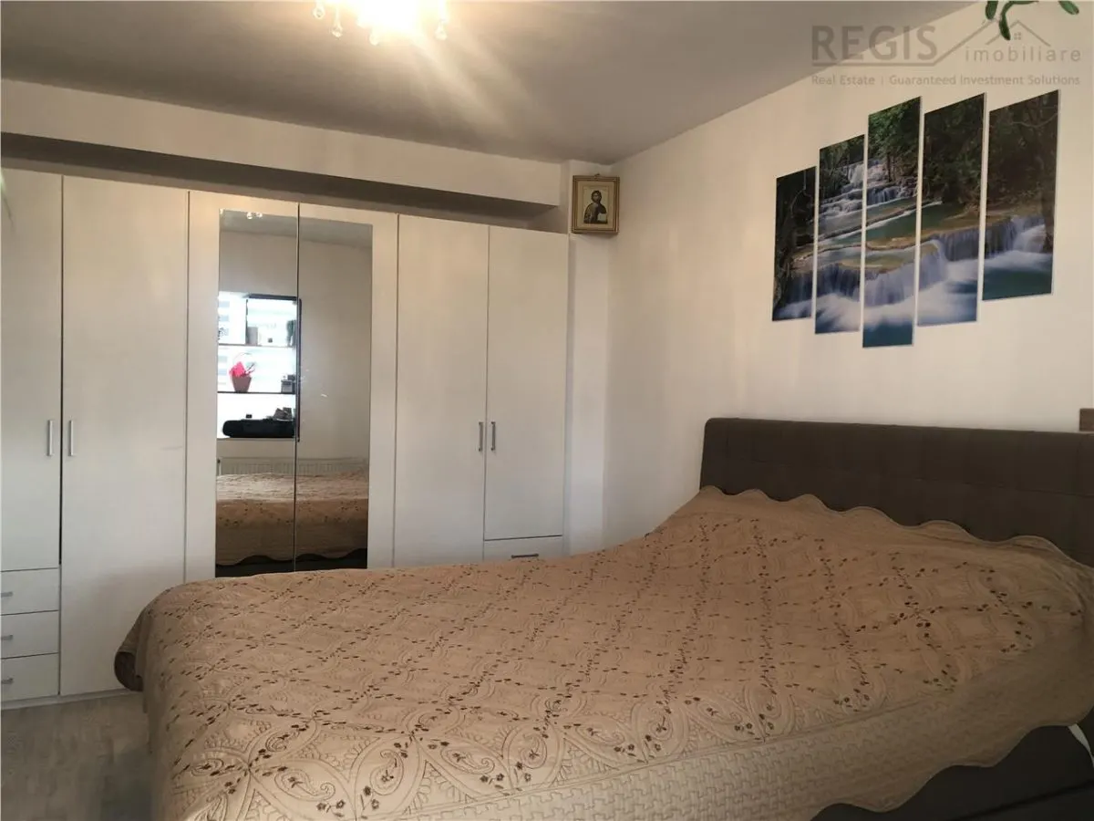 Apartament spatios 4 camere 100 mp etaj intermediar cartier Noua - foto 3