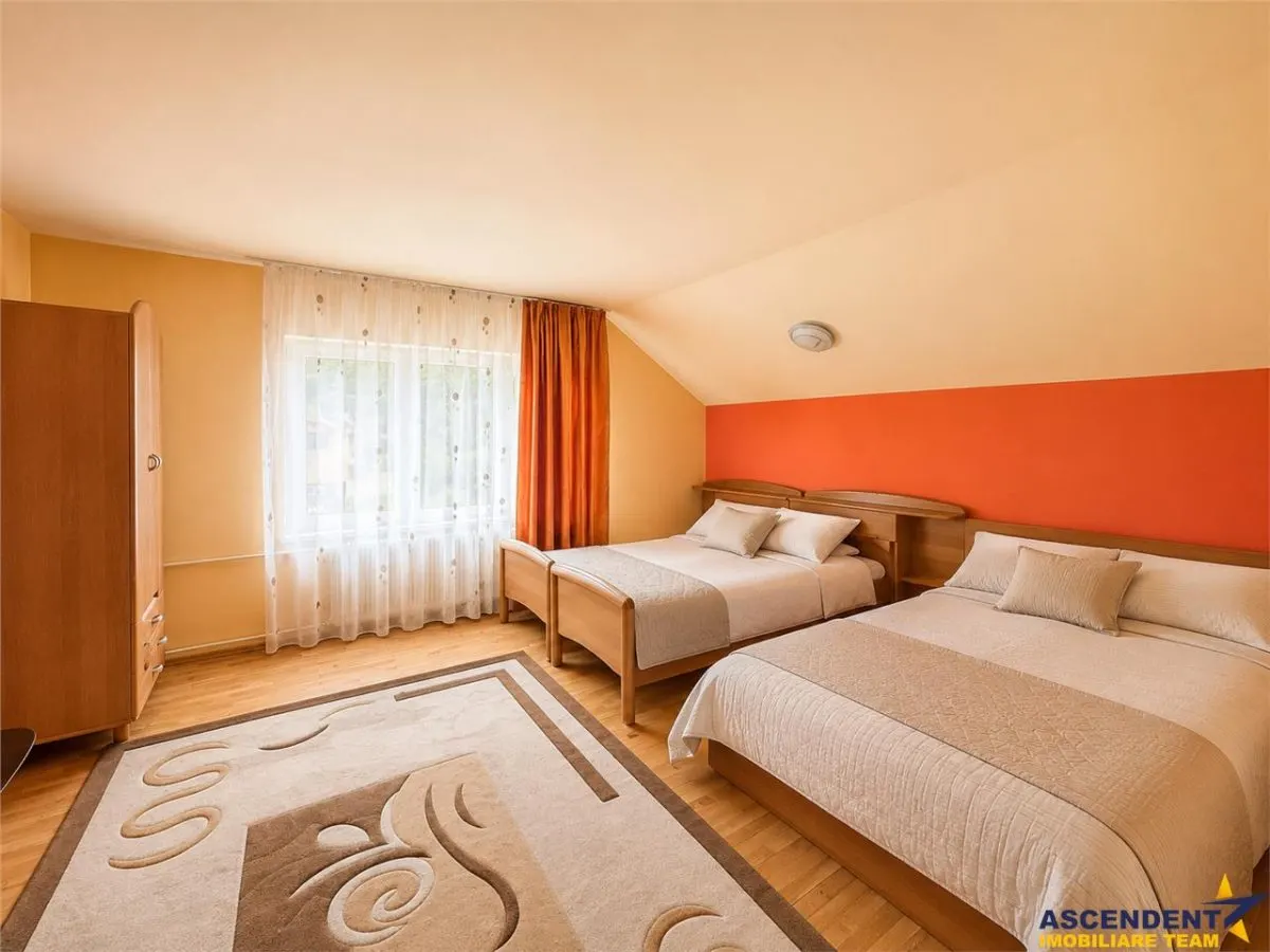 Casa spatioasa+ Spatiu Comercial 50 mp+ garaj +teren 1.000 mp, Galaoaia, Mures - foto 13