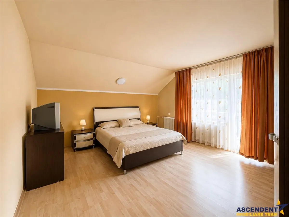 Casa spatioasa+ Spatiu Comercial 50 mp+ garaj +teren 1.000 mp, Galaoaia, Mures - foto 3