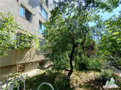 Apartament modern cu 4 camere, intr-un bloc reabilitat cu SU de 75mp, parter/4, zona OZANA, la 10 , 15 minute pietonal de statia de metrou 1 Dec 1918. - foto 19