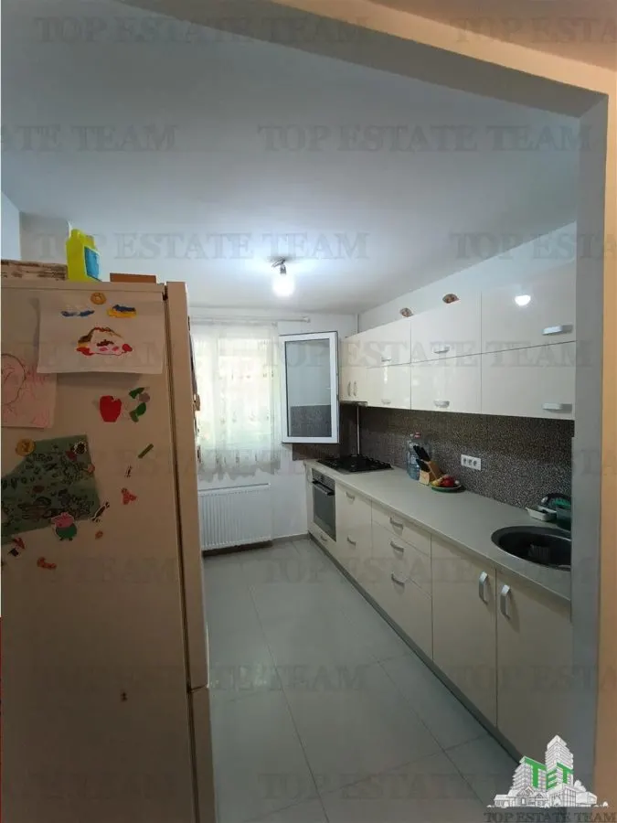 Apartament modern cu 4 camere, intr-un bloc reabilitat cu SU de 75mp, parter/4, zona OZANA, la 10 , 15 minute pietonal de statia de metrou 1 Dec 1918. - foto 10
