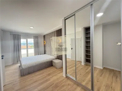 Penthouse de lux 84 mpu cu 3 camere 2 bai terasa 2 parcari - foto 9