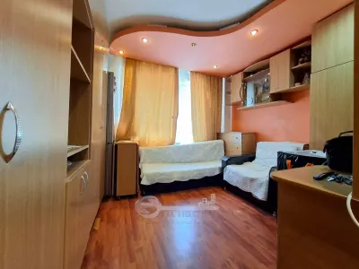 Camera de camin, etaj 2, libera, mobilata, baie cu dus, Piata Nicolina - foto 2