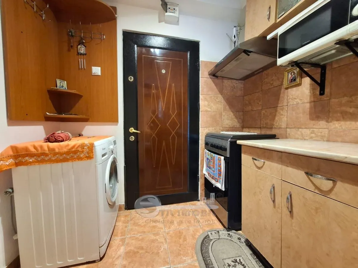 Camera de camin, etaj 2, libera, mobilata, baie cu dus, Piata Nicolina - foto 4