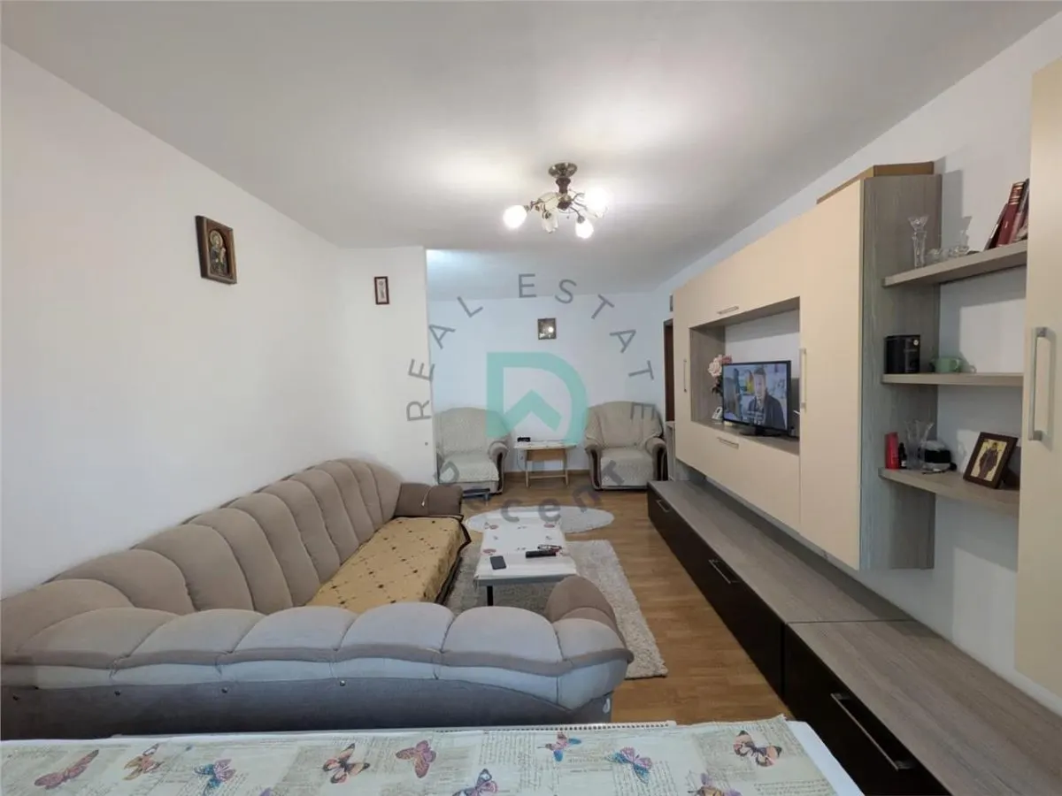 Vand apartamente 3 camere Garii, Brasov - foto 1