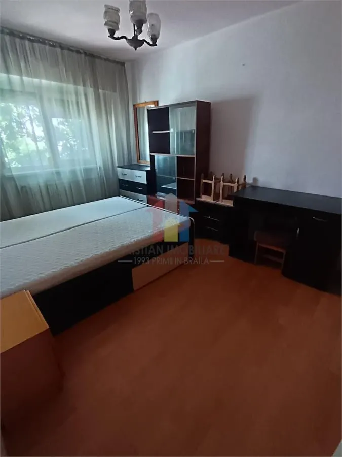 Pret Bun!  SPATIOS! Apartament 3 camere Decomandat, 70mp zona Obor - foto 3