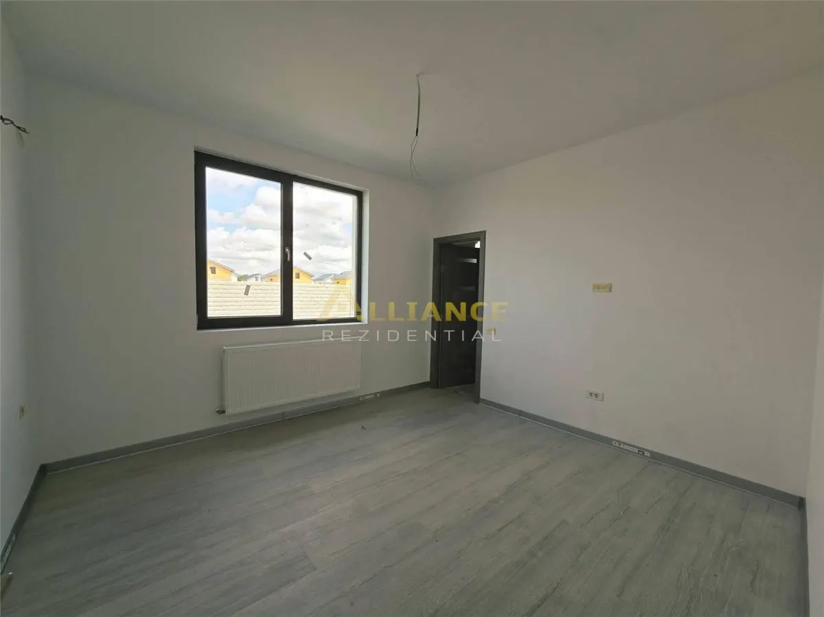 Casa - 444mp teren - 4 camere- camera tehnica- cartierul nou -154.990 euro - foto 3