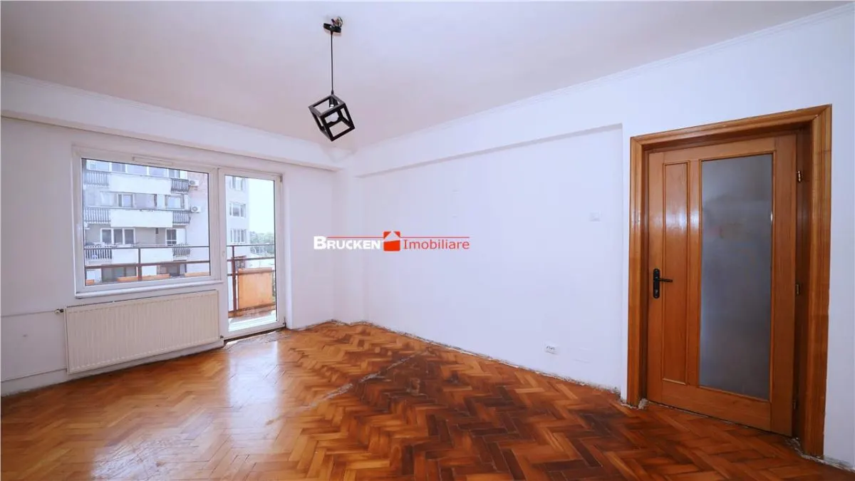 3 camere | Decomandat | Zona P-ta Decebal |  Etaj 6/8 | Dubla orientare - foto 2