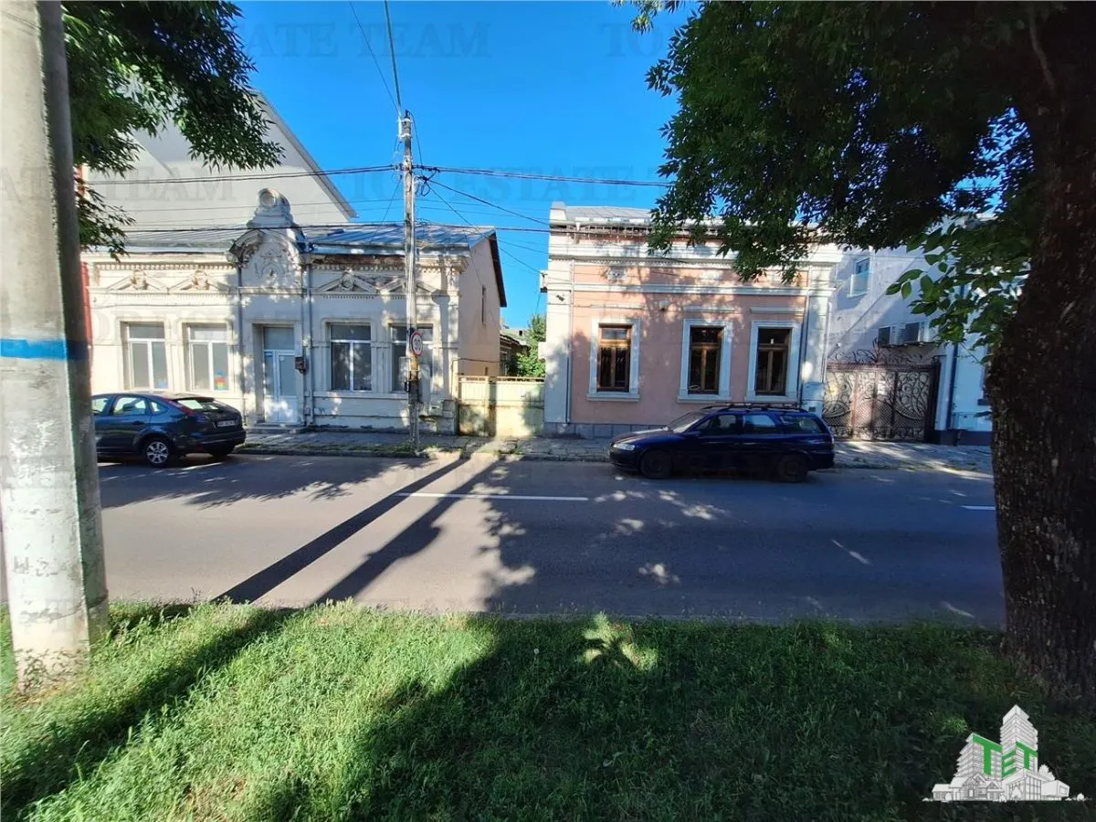 Casa demolabila - vanzare - ultracentral - Braila - foto 1