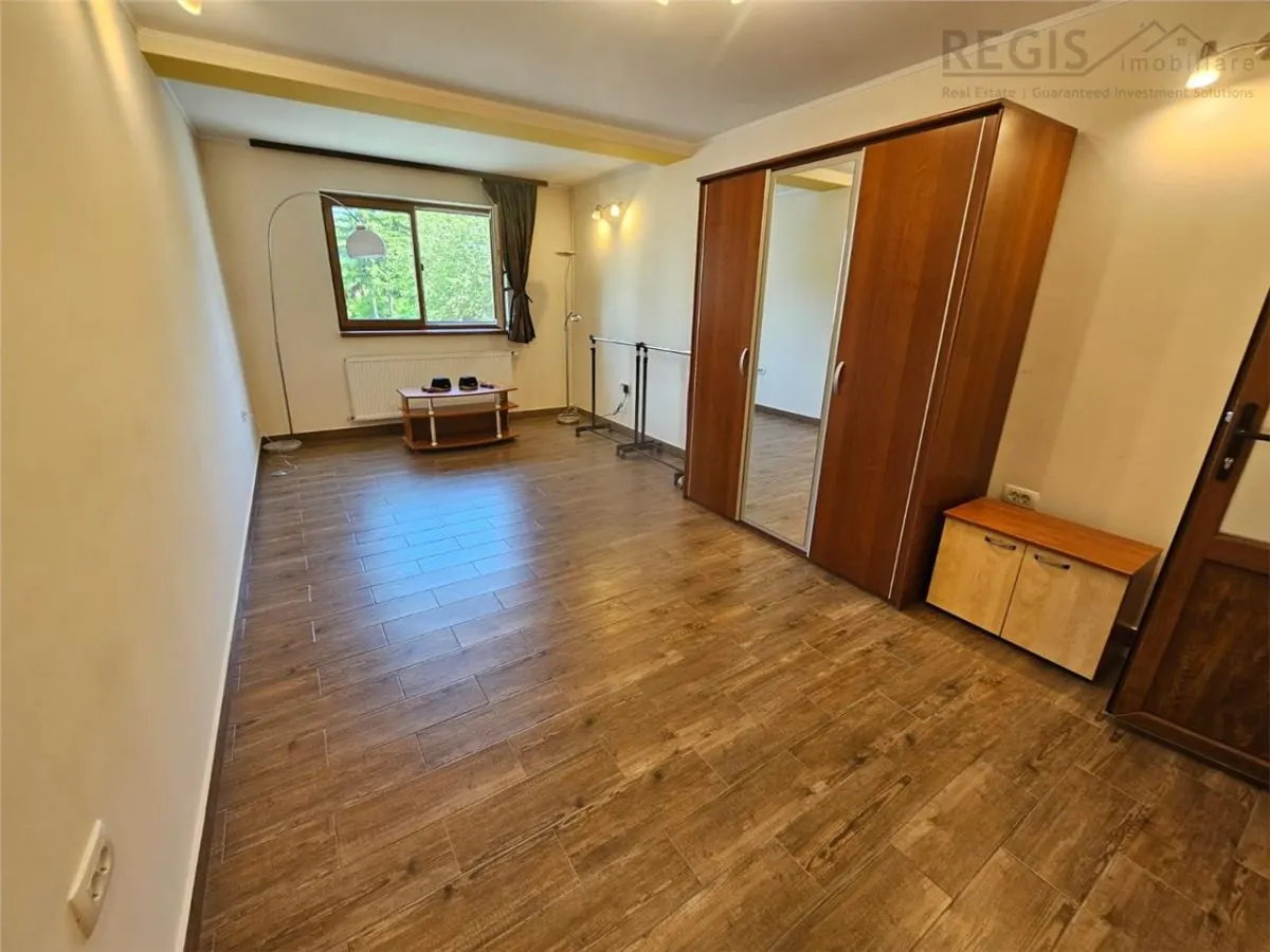 Spatiu Comercial + Casa rezidentiala +curte privata - foto 13