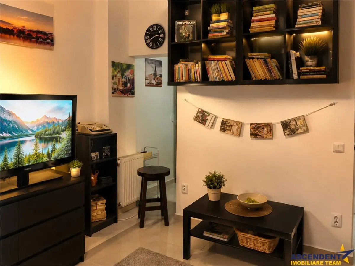 Apartament 2 camere, pe 2 nivele, cu mica gradina, Centrul Istoric, Brasov - foto 1