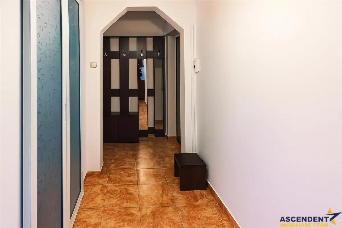 Mobilat si echipat, compozitie ergonomica, pe 3 camere, Ghimbav, Brasov - foto 6